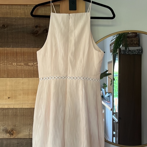 TOO CLOSE NUDE RUFFLED MIDI DRESS. - Picture 3 of 12